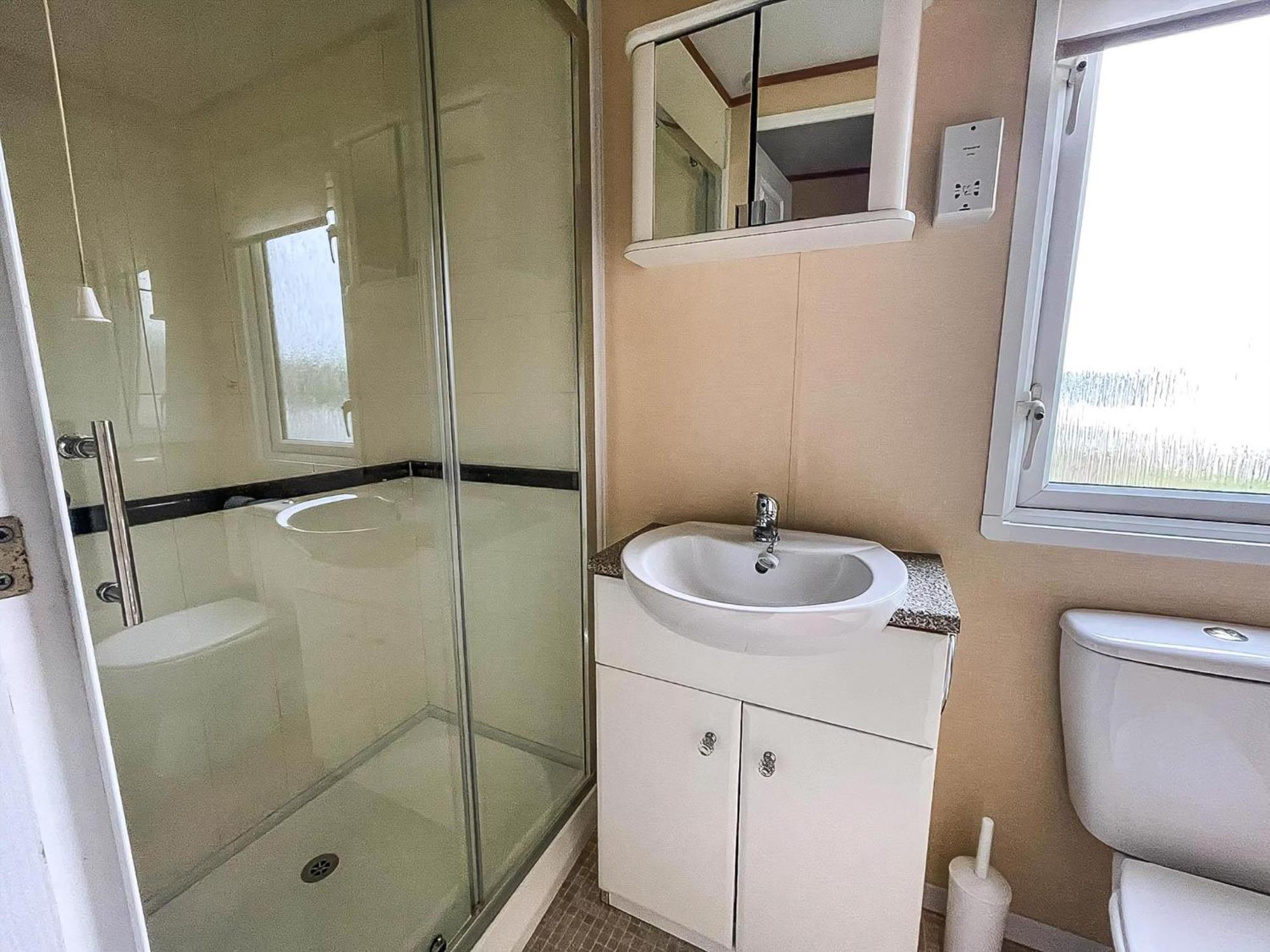 Great Dog Friendly Caravan To Hire With Field Views In Norfolk Ref 10132B Belton with Browston Exteriör bild